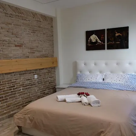 Traditional Greek Apartment In Plaka-2
